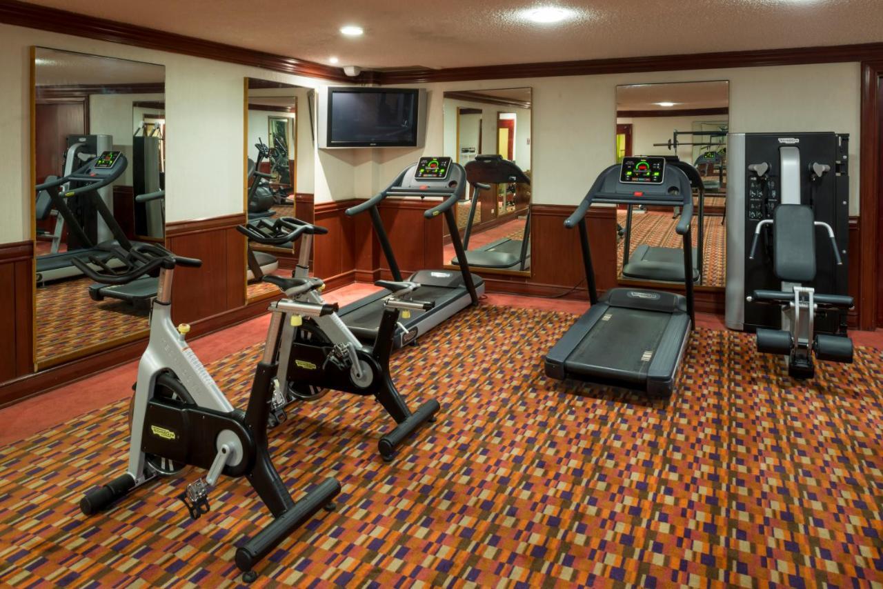 Real Inn Tijuana By Camino Real Hoteles Kültér fotó A gym at a hotel