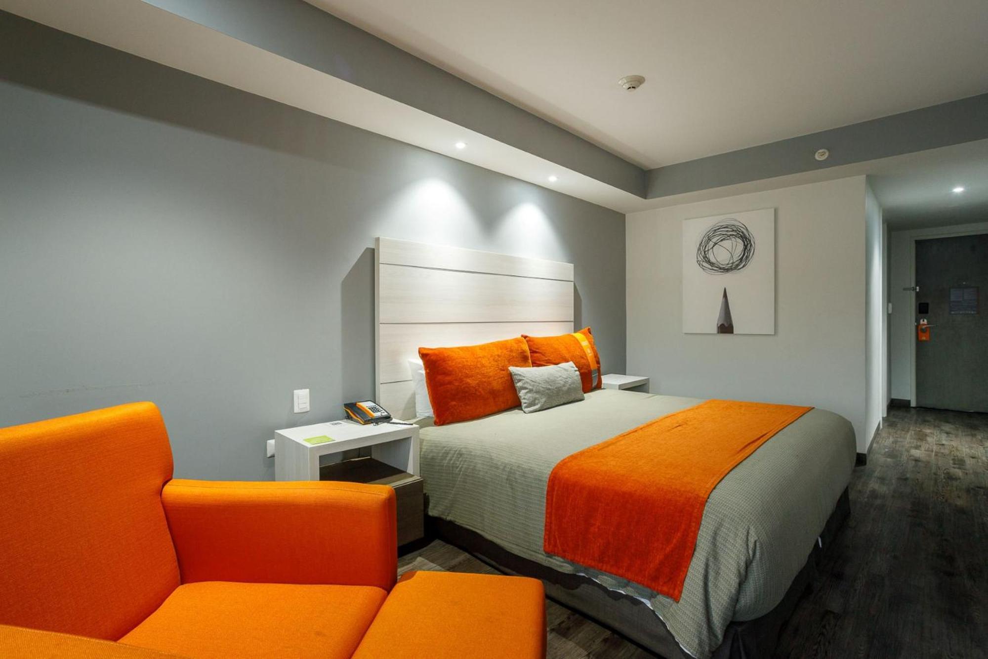 Real Inn Tijuana By Camino Real Hoteles Kültér fotó A room at the hotel
