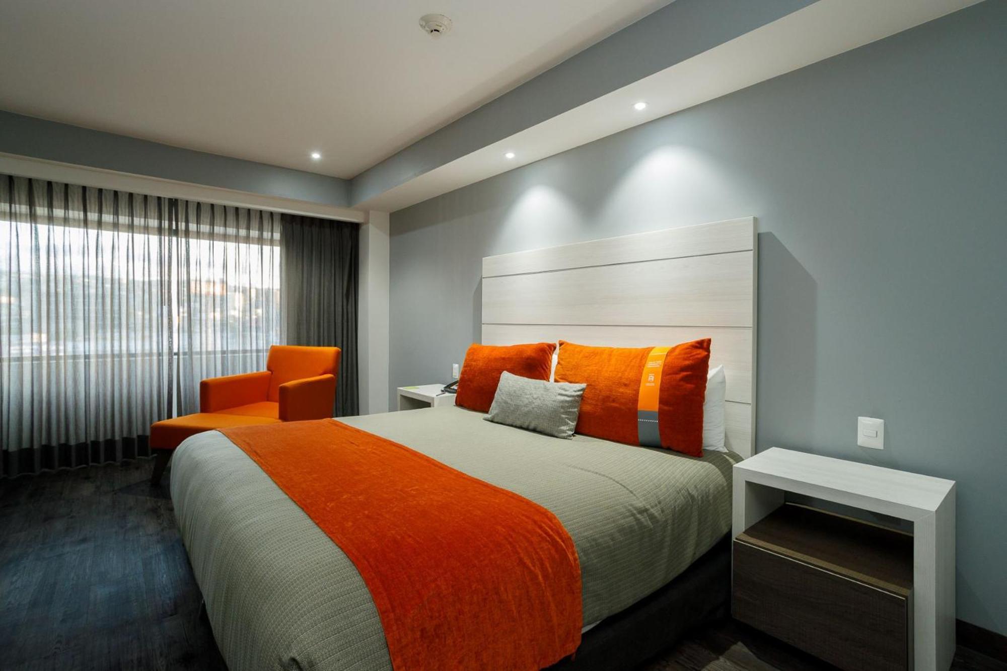 Real Inn Tijuana By Camino Real Hoteles Kültér fotó A bedroom at the hotel